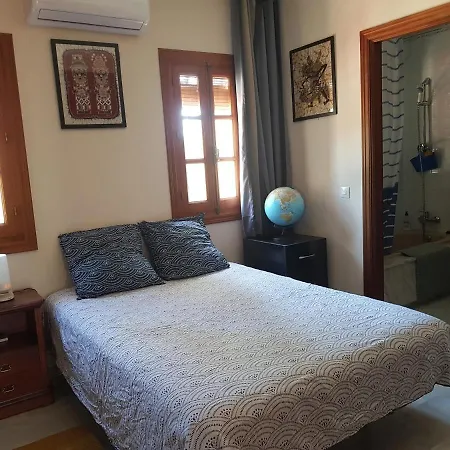 Wave House For Families Holiday home *